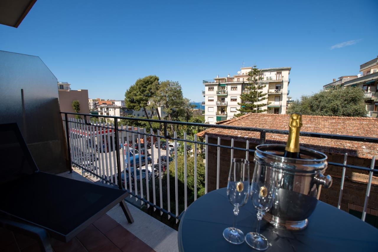 Alma Sorrento Suite ภายนอก รูปภาพ